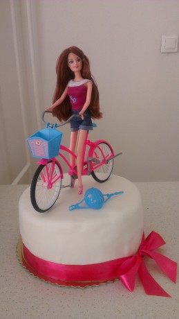 Barbie na bicykli